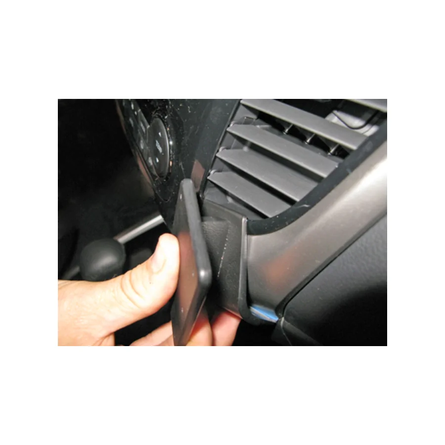 Bild 3 : 855149 : Brodit ProClip für Mitsubishi L200 / Pick Up, ab Bj. 09/2015 bis 2019