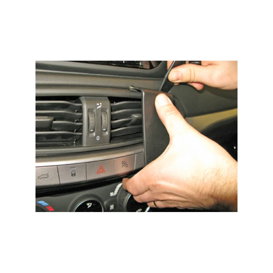 Bild 3 : 855213 : Brodit ProClip für Fiat Tipo (Typ 356) ab Bj. 03/2016 bis 2021