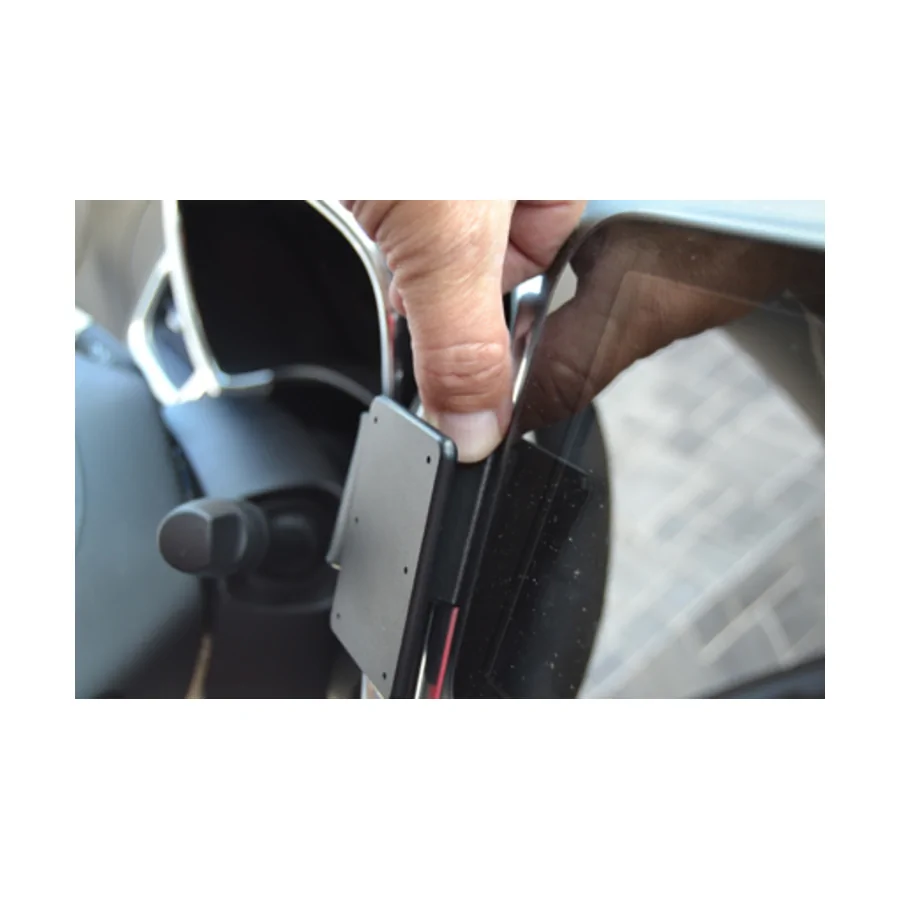 Bild 3 : 855317 : Brodit ProClip für Chevrolet Equinox, ab Bj. 2018 bis 2024