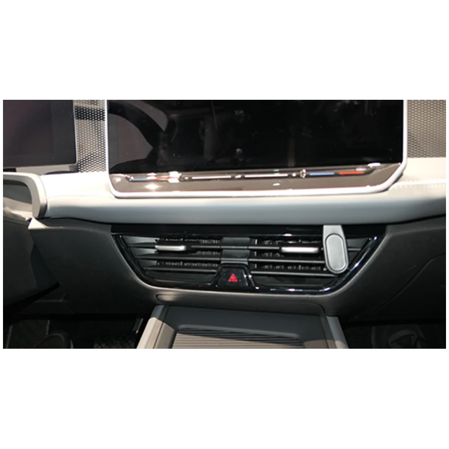 Bild 1 : 856027 : Brodit ProClip für VW Passat (B9) ab 2024 (Nur bei 12.9 Zoll Bildschirm!)