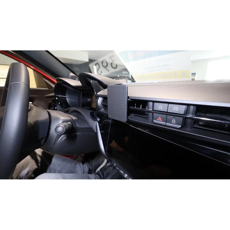 Bild 3 : 856235 : Brodit ProClip für Alfa Romeo Junior ab Bj. 2024