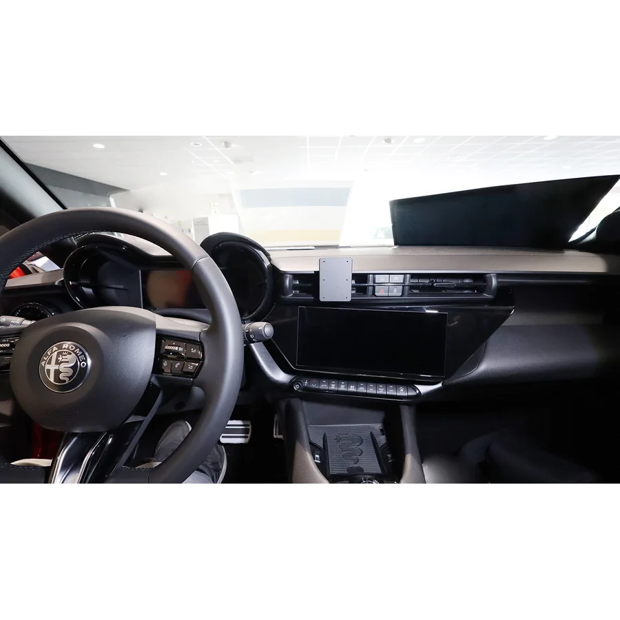 Bild 4 : 856235 : Brodit ProClip für Alfa Romeo Junior ab Bj. 2024